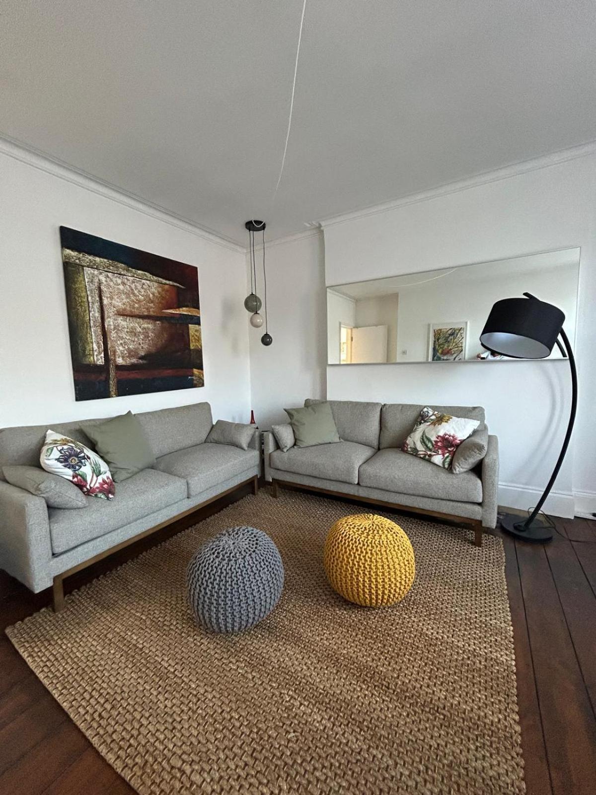 Apartament West Kensington 2bed Flat Londra